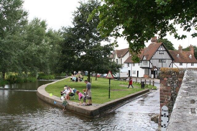 Moving-to-river-darent-Eynsford.jpg